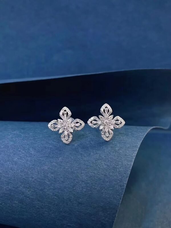 微信图片_202410171035013 SGARIT Fine Jewelry Manufacturer Solid 18k Gold 0.1CT Jewellery Natural Diamond Four Leaf Clover Jewelry Set