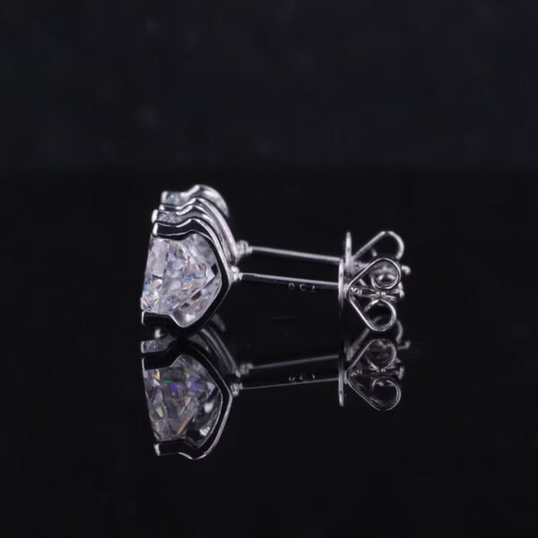 18K Gold 2CT One Pair Lab Diamond Earrings