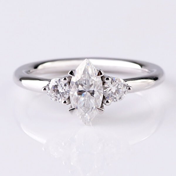 O1CN015zHb641h8IxtBcRfJ_!!2215394124232-0-cib Sgarit Fine JewelleryManufacturer 18K White Gold 1/2CT Marquise Cut White Moissanite Wedding Ring Jewelry