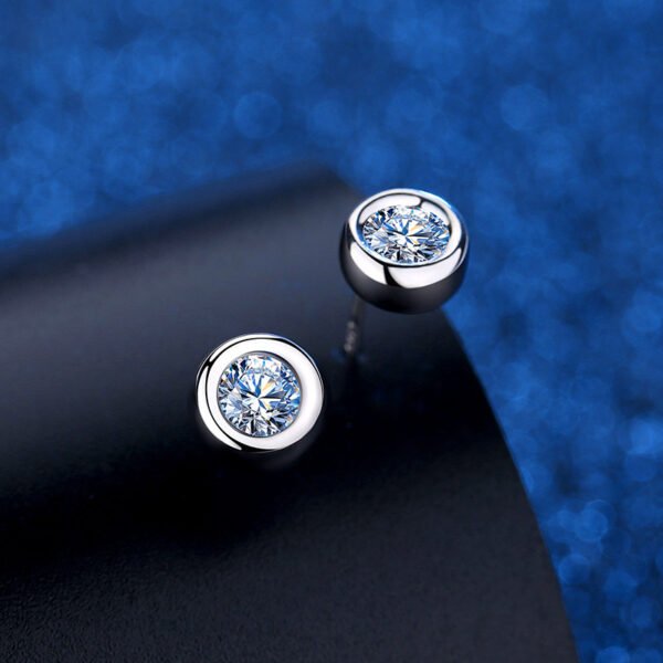 O1CN016bqPcs1wRHWfQkO7P_!!2212935466304-0-cib Sgarit Fashion Jewelry S925 Sterling Silver 7.7Mm 1Ct Round Brilliant Cut Moissanite Star Earrings Classic Jewellery