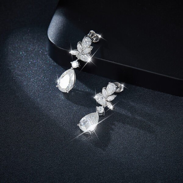 O1CN017ClaHU1g2WLpw3yAU_!!3896764084-0-cib Sgarit Fashion Jewelry S925 Sterling Silver 7×11Mm 3Ct Moissanite Earrings Jewellery