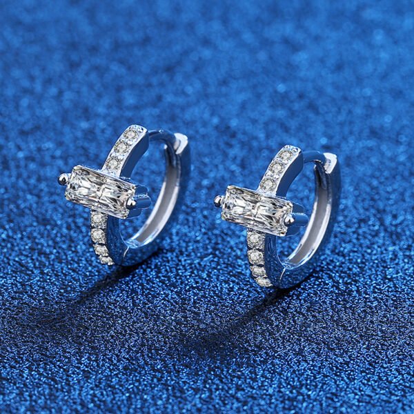 O1CN0182gGrW1iBLErR3vSX_!!2212762514374-0-cib Sgarit Fashion Jewelry S925 Sterling Silver Rectangle Moissanite Earrings Jewellery