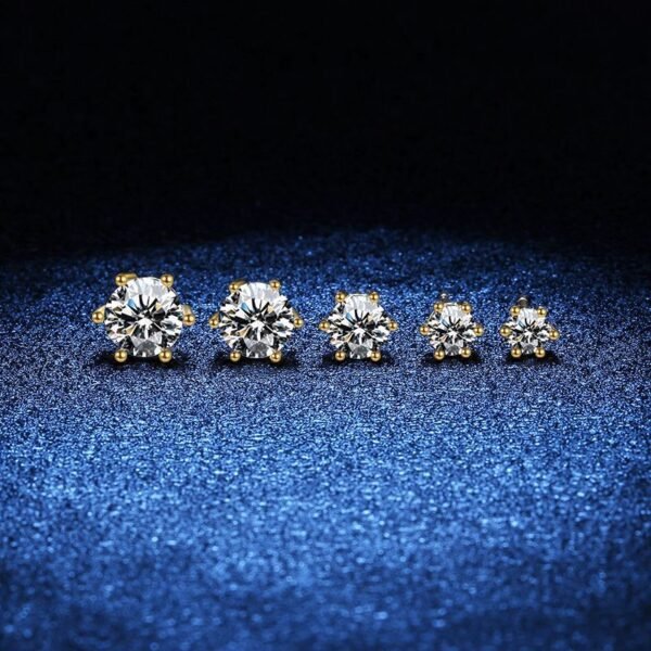 O1CN0192MSva2Br88JiJyrt_!!2212409298391-0-cib Sgarit Fashion Jewelry S925 Sterling Silver Gold Plated Round Cut 1Ct Six Claw Moissanite Earrings Jewellery
