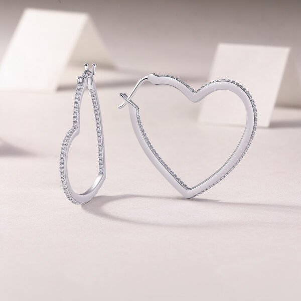 O1CN01FQq6ox2AkQuublDvp_!!1110428241-0-cib Sgarit Fashion Jewelry S925 Sterling Silver 1Ct Moissanite Heart Earrings Elegant Jewellery