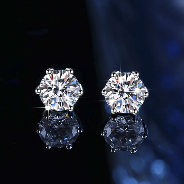 O1CN01FyXrK91NLmRV4RAtj_!!2213909551554-0-cib Sgarit Fashion Jewelry S925 Sterling Silver Six Claws Moissanite Earrings Jewellery