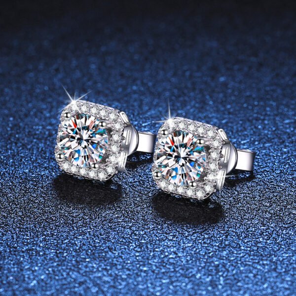 O1CN01XQPW6P2Br8A4vinIJ_!!2212409298391-0-cib Sgarit Fashion Jewelry S925 Sterling Silver Round Brilliant Cut 1Ct Moissanite Earrings