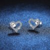 O1CN01YjGgBV2Br8FCsd4a5_!!2212409298391-0-cib Sgarit Fashion Jewelry S925 Sterling Silver 1Ct Moissanite Heart Earrings Classic Jewellery