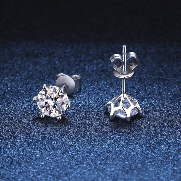 O1CN01YnTazw2Br87pusiRy_!!2212409298391-0-cib Sgarit Fashion Jewelry S925 Sterling Silver Round Cut Moissanite Six Claw Stud Earrings Jewellery