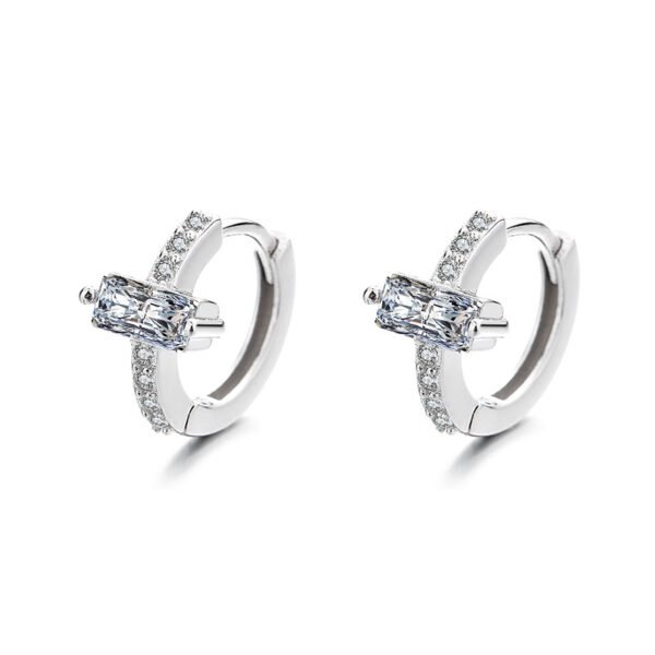 O1CN01iRSuxE1iBLEpVpkbI_!!2212762514374-0-cib Sgarit Fashion Jewelry S925 Sterling Silver Rectangle Moissanite Earrings Jewellery