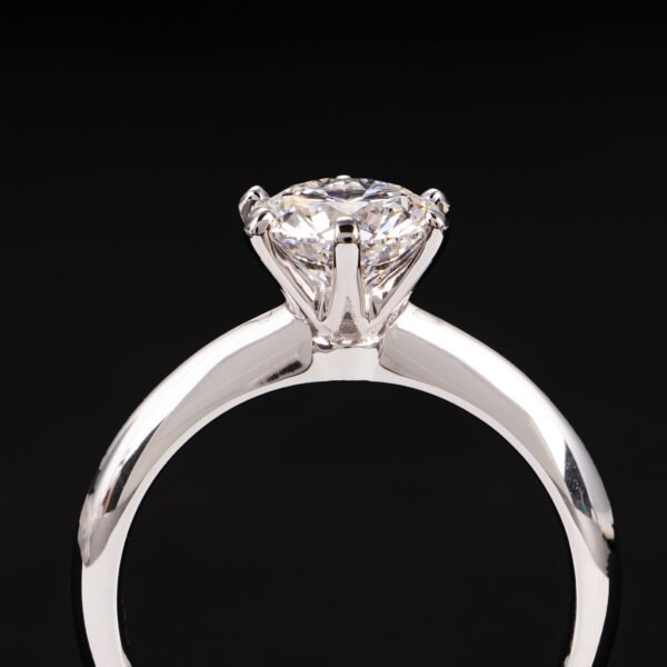 O1CN01q23SEd1r5EYXAQsb7_!!2216764805579-0-cib Sgarit 18K Gold 1.5CT CVD Round Brilliant Cut Lab Diamond Ring Jewelry