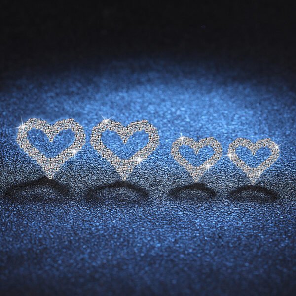 O1CN01ri31B02Br8FJl52Vr_!!2212409298391-0-cib Sgarit Fashion Jewelry S925 Sterling Silver 1Ct Moissanite Heart Earrings Classic Jewellery
