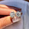 O1CN01t8DGQK1HqZQ6UV21W_!!2218755740809-0-cib Sgarit Fashion Jewelry S925 Sterling Silver 1Ct Moissanite Earrings Classic Jewellery