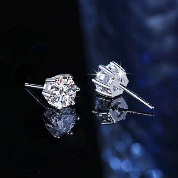 O1CN01wA9oad1NLmRTDNiNu_!!2213909551554-0-cib Sgarit Fashion Jewelry S925 Sterling Silver Six Claws Moissanite Earrings Jewellery