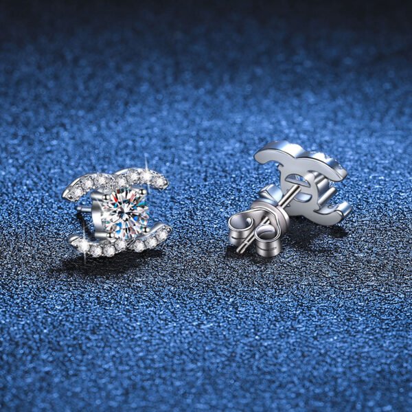 O1CN01wjgyW42Br8I4CAMS7_!!2212409298391-0-cib Sgarit Fashion Jewelry S925 Sterling Silver 1Ct Moissanite Earrings Noble Jewellery
