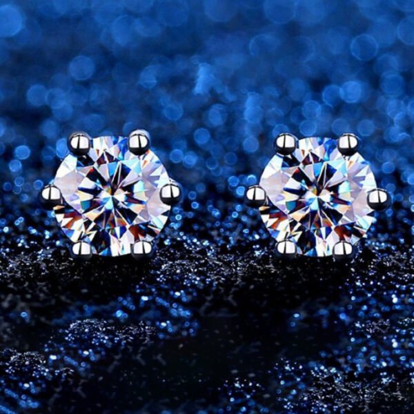 O1CN01xLwKis1HqZQ7iGyLG_!!2218755740809-0-cib Sgarit Fashion Jewelry S925 Sterling Silver 1Ct Moissanite Earrings Classic Jewellery