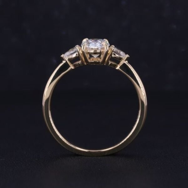 微信图片_20241107140122 Sgarit Fine Jewelry Solid 18K Gold 1Ct Oval Cut Lab Diamond Ring Jewellery
