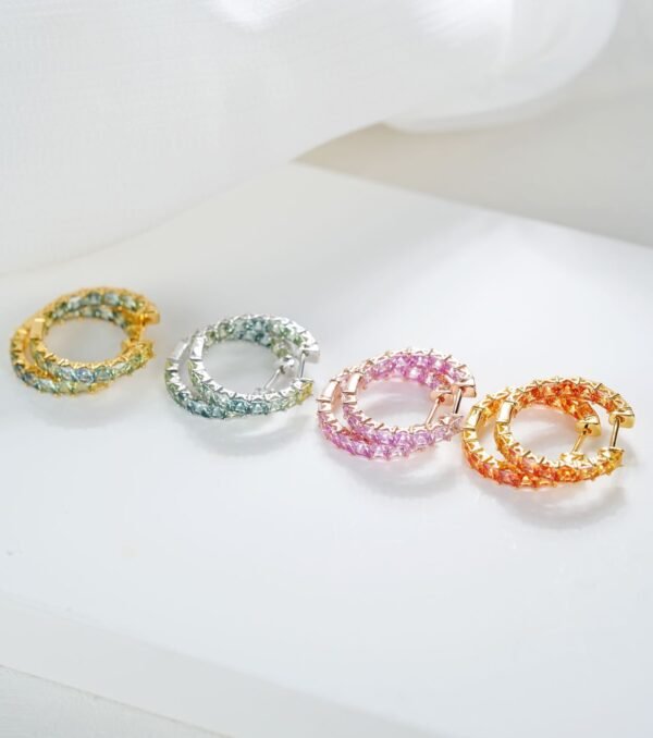 微信图片_20241118114529 Sgarit Fine Jewelry 18K Gold 2.5Mm Natural Color Sapphire Gemstone Earrings Jewellery