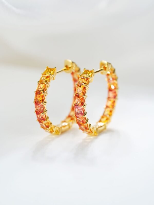 微信图片_20241118114614 Sgarit Fine Jewelry 18K Gold 2.5Mm Natural Color Sapphire Gemstone Earrings Jewellery