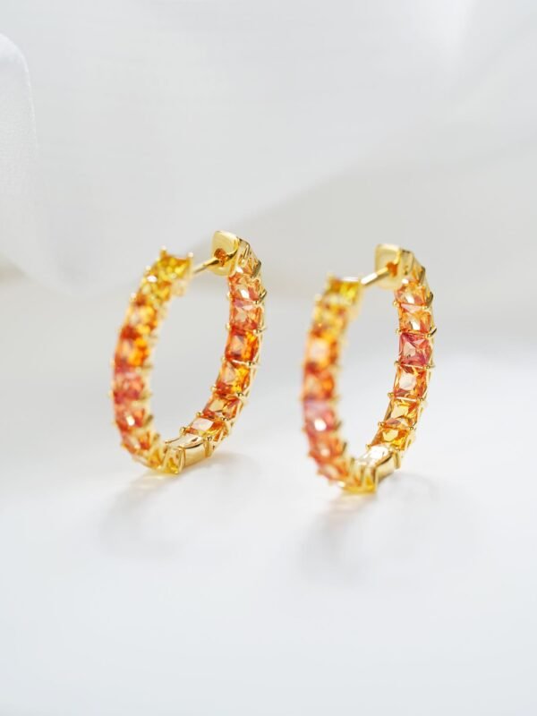 微信图片_20241118114621 Sgarit Fine Jewelry 18K Gold 2.5Mm Natural Color Sapphire Gemstone Earrings Jewellery