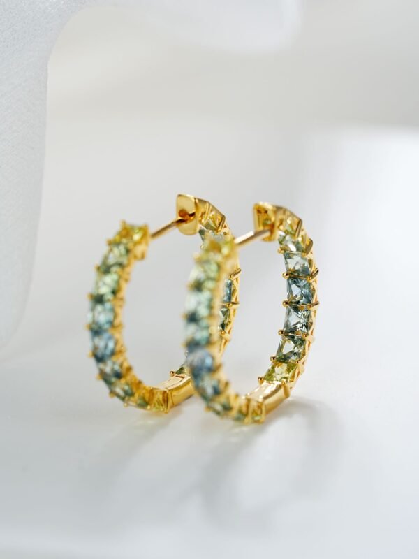 微信图片_20241118114659 Sgarit Fine Jewelry 18K Gold 2.5Mm Natural Color Sapphire Gemstone Earrings Jewellery
