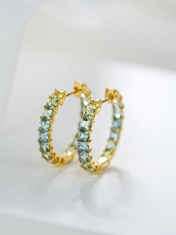 微信图片_20241118114706 Sgarit Fine Jewelry 18K Gold 2.5Mm Natural Color Sapphire Gemstone Earrings Jewellery