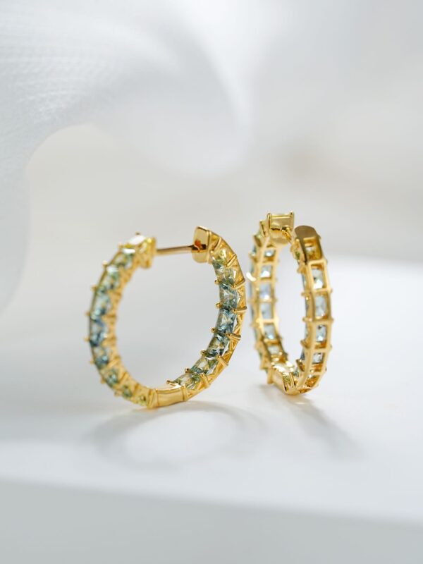 微信图片_20241118114719 Sgarit Fine Jewelry 18K Gold 2.5Mm Natural Color Sapphire Gemstone Earrings Jewellery