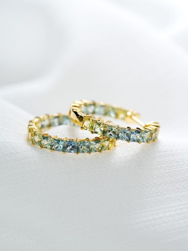微信图片_20241118114725 Sgarit Fine Jewelry 18K Gold 2.5Mm Natural Color Sapphire Gemstone Earrings Jewellery