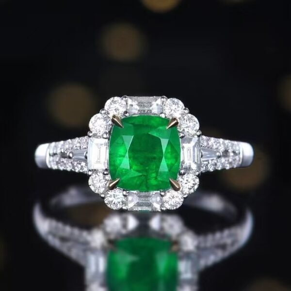 Sgarit Fine Jewelry Manufacturer Real 18K Gold 1.55Ct Natural Gemstone Green Emerald Ring Jewellery