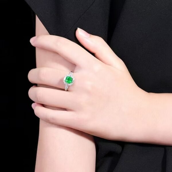 Sgarit Fine Jewelry Manufacturer Real 18K Gold 1.55Ct Natural Gemstone Green Emerald Ring Jewellery