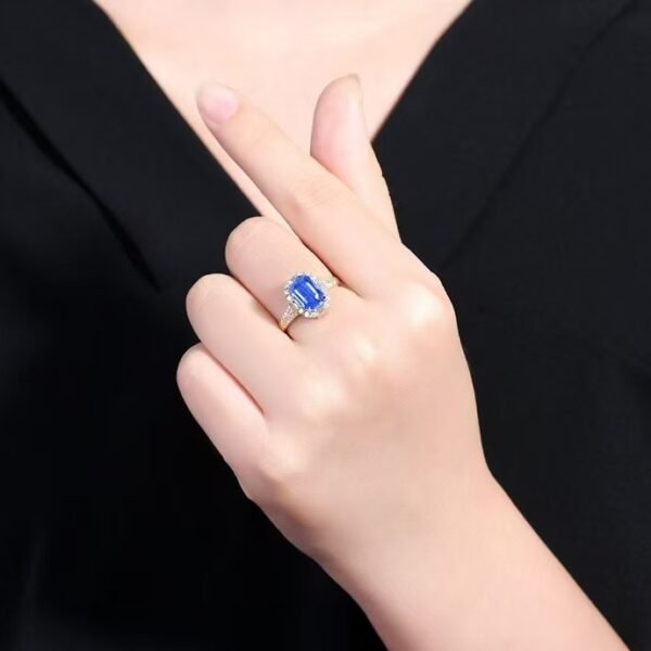 微信图片_202411230933052 Sgarit Fine Jewelry Manufacturer 18K White Gold Emerald Cut Sri Lanka 2.51Ct Natural Gemstone Cornflower Blue Sapphire Ring Jewellery
