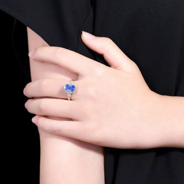 微信图片_202411230933053 Sgarit Fine Jewelry Manufacturer 18K White Gold Emerald Cut Sri Lanka 2.51Ct Natural Gemstone Cornflower Blue Sapphire Ring Jewellery