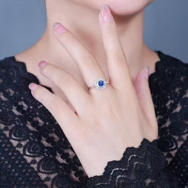 Sgarit Fine Jewelry Manufacturer 18K White Gold Pear Cut Sri Lanka 0.67Ct Natural Gemstone Royal Blue Sapphire Ring Jewellery