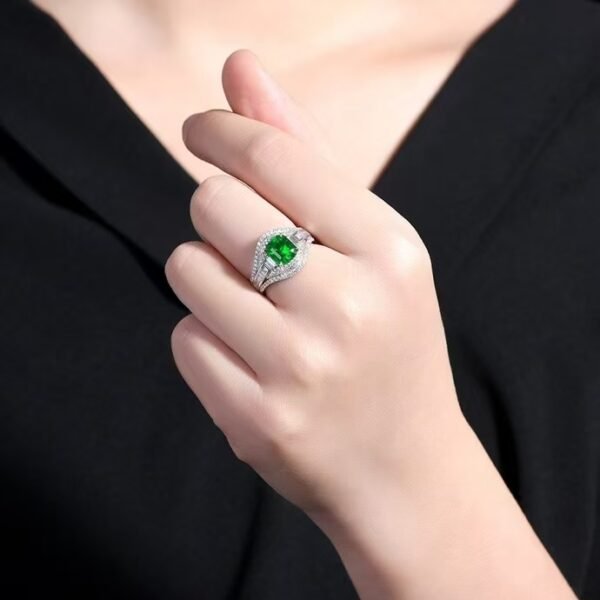 微信图片_202411230936005 Sgarit Fine Jewelry Manufacturer 18K White Gold Emerald Cut Zambia 1.66Ct Natural Gemstone Walton Green Emerald Ring Jewellery