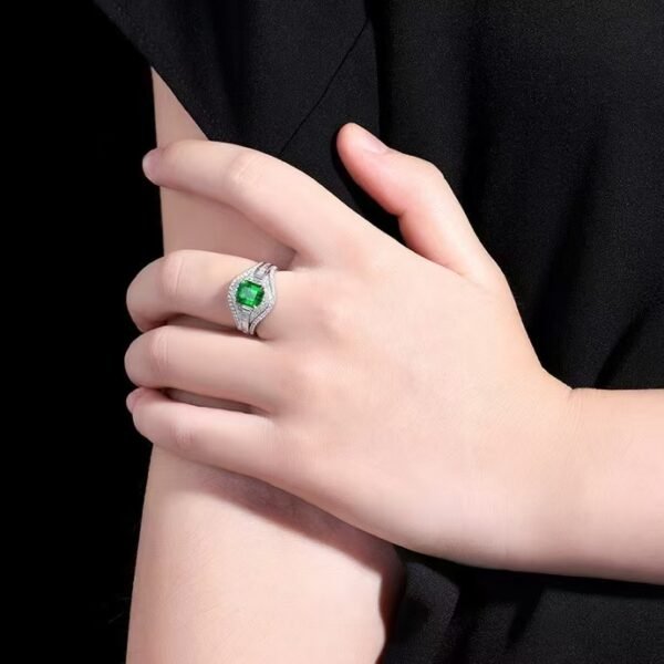 微信图片_202411230936006 Sgarit Fine Jewelry Manufacturer 18K White Gold Emerald Cut Zambia 1.66Ct Natural Gemstone Walton Green Emerald Ring Jewellery