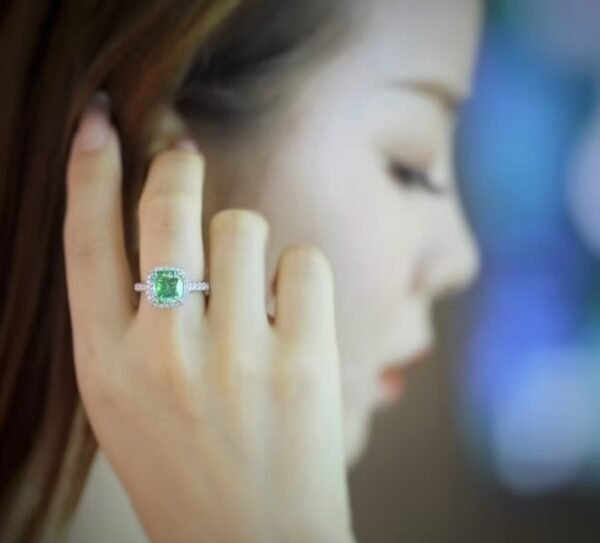 微信图片_20241123093828 Sgarit Fine Jewelry Manufacturer 18K White Gold Cushion Cut Si1 3.66Ct Natural Fancy Green Diamond Ring Jewellery