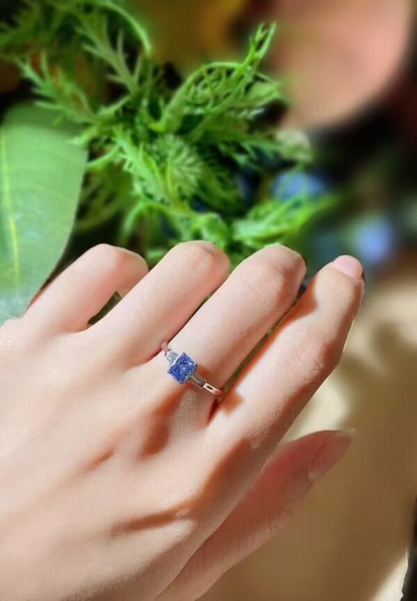 Sgarit Fine Jewelry Manufacturer 18K White Gold Emerald Cut Vvsl 0.56Ct Natural Faint Blue Diamond Ring Jewellery