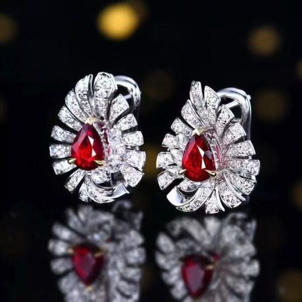 微信图片_20250424115130 SGARIT 18K Gold Jewelry 0.98ct Brilliant Pigeon Blood Red Ruby Ear Stud Respectively 0.43ct and 0.55ct With Diamond Jewellery