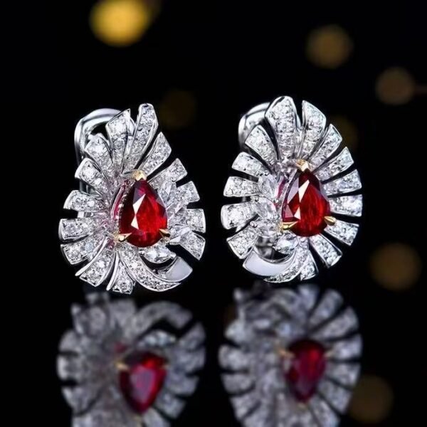 微信图片_20250424115708 SGARIT 18K Gold Jewelry 0.98ct Brilliant Pigeon Blood Red Ruby Ear Stud Respectively 0.43ct and 0.55ct With Diamond Jewellery