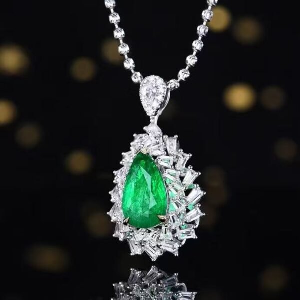 SGARIT Exquisite 18k Gold Jewelry 1.85ct Natural Emerald Pendant With 10 0.04ct Diamonds 33 1.243ct While SapphireJewellery