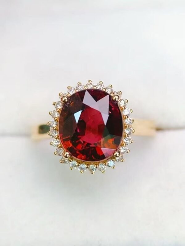 微信图片_20250428103440 SGRAIT Luxury 18k Gold Diamond Jewellery Oval Cut 4.45ct Garnet Ring with 26p 0.23ct Diamonds Jewelry