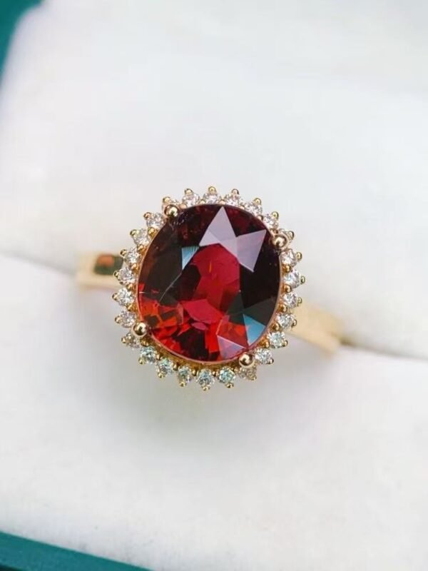 微信图片_20250428103453 SGRAIT Luxury 18k Gold Diamond Jewellery Oval Cut 4.45ct Garnet Ring with 26p 0.23ct Diamonds Jewelry