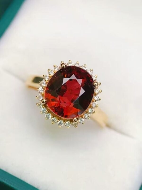 微信图片_20250428103458 SGRAIT Luxury 18k Gold Diamond Jewellery Oval Cut 4.45ct Garnet Ring with 26p 0.23ct Diamonds Jewelry