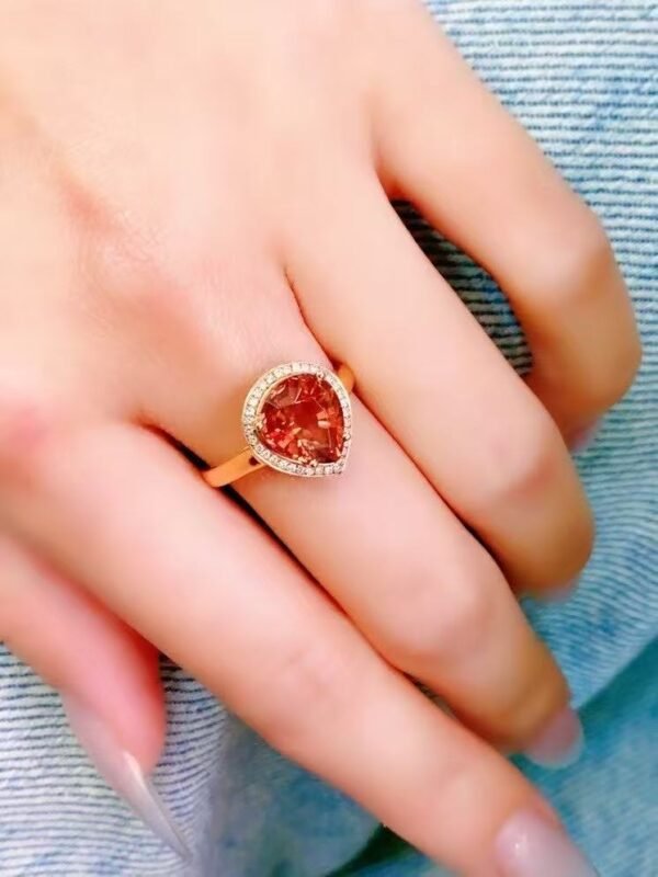 微信图片_20250428111754 SGRAIT Luxury 18k Gold Diamond Jewellery Heart Cut 2.55ct Garnet Ring with 34p 0.102ct Diamonds Jewelry