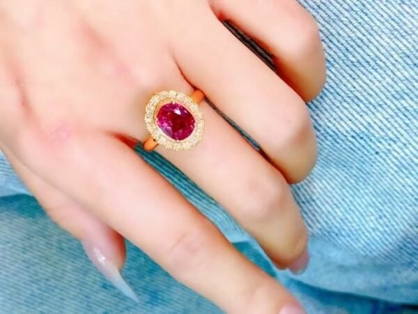 微信图片_20250428112755 SGRAIT Luxury 18k Gold Diamond Jewellery Oval Cut 1.8ct Garnet Ring with 36p 0.108ct Diamonds Jewelry for Women