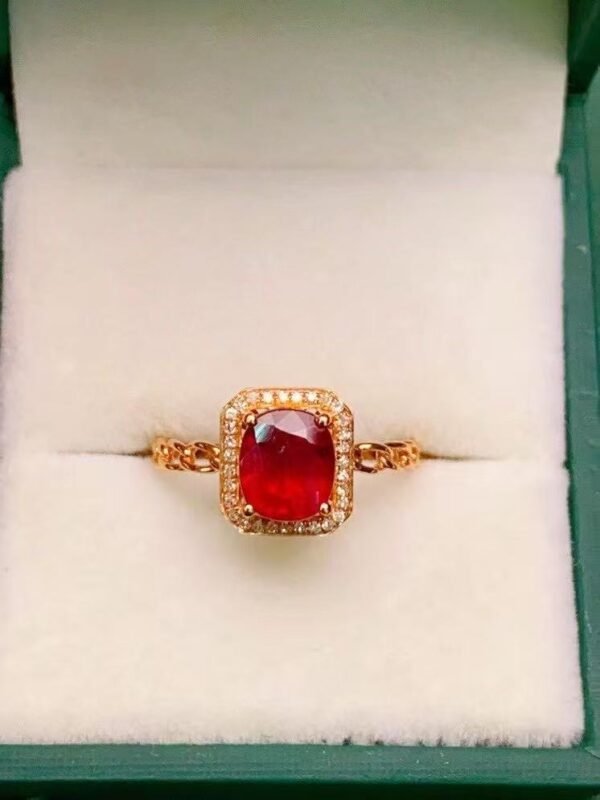 微信图片_20250428113709 SGRAIT Luxury 18k Gold Diamond Jewellery Oval Cut 1.45ct Garnet Ring with 31p 0.093ct Diamonds Jewelry for Women