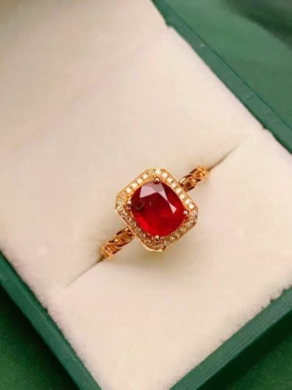 微信图片_20250428113715 SGRAIT Luxury 18k Gold Diamond Jewellery Oval Cut 1.45ct Garnet Ring with 31p 0.093ct Diamonds Jewelry for Women