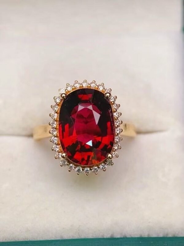 微信图片_20250428114414 SGRAIT Luxury 18k Gold Diamond Jewellery Oval Cut 5.6ct Garnet Ring with 30p 0.3ct Diamonds Jewelry for Women