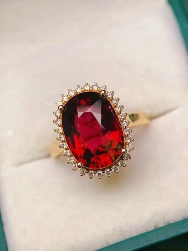 微信图片_20250428114418 SGRAIT Luxury 18k Gold Diamond Jewellery Oval Cut 5.6ct Garnet Ring with 30p 0.3ct Diamonds Jewelry for Women