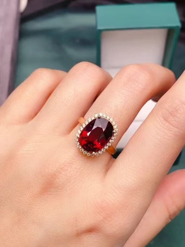 微信图片_20250428114424 SGRAIT Luxury 18k Gold Diamond Jewellery Oval Cut 5.6ct Garnet Ring with 30p 0.3ct Diamonds Jewelry for Women