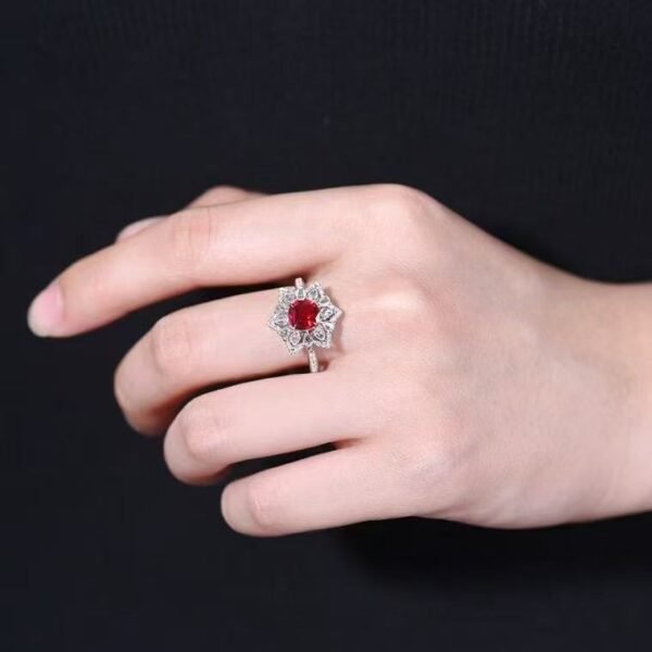 微信图片_20250428154149 SGRAIT PT950 Luxury 18k Gold Jewellery 0.93ct Unheated Natural Pigeon Blood Red Ruby with 70p 0.59ct Diamonds Jewelry Ring